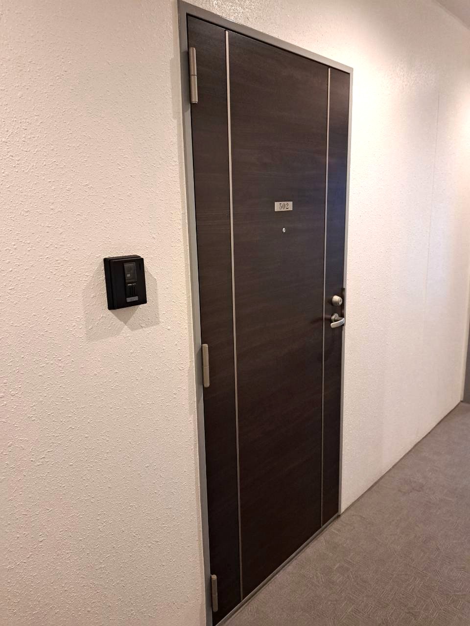 玄関外（別アングル）
